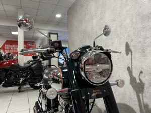 Used Royal Enfield CLASSIC 350 CHROME CLASSIC 350 CHROME for sale in Hull | Image 2