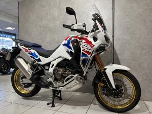 Watch video of Honda CRF1100L AFRICA TWIN ADVENTURE SPORTS ES DCT CRF1100L AFRICA TWIN ADVENTURE SPORTS ES DCT in Hull