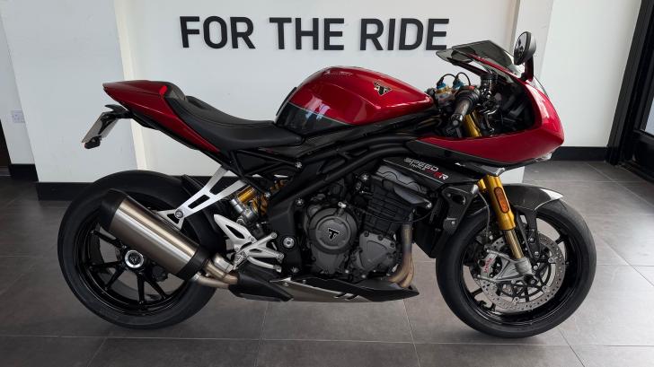 Triumph SPEED TRIPLE 1200 RR