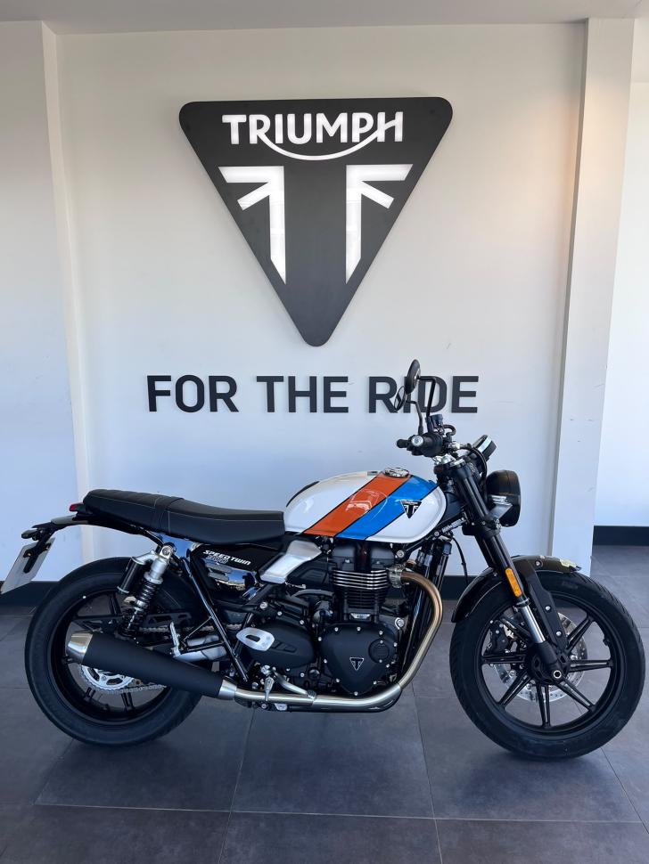 Triumph SPEED TWIN 900