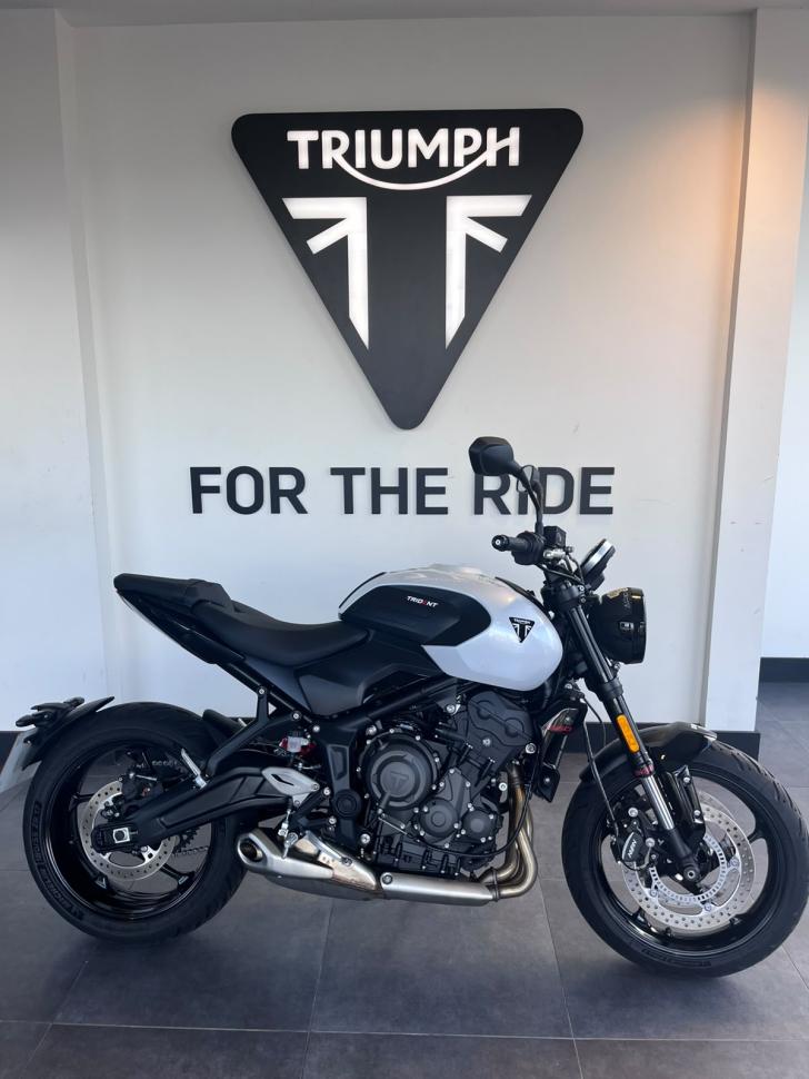 Triumph TRIDENT 660