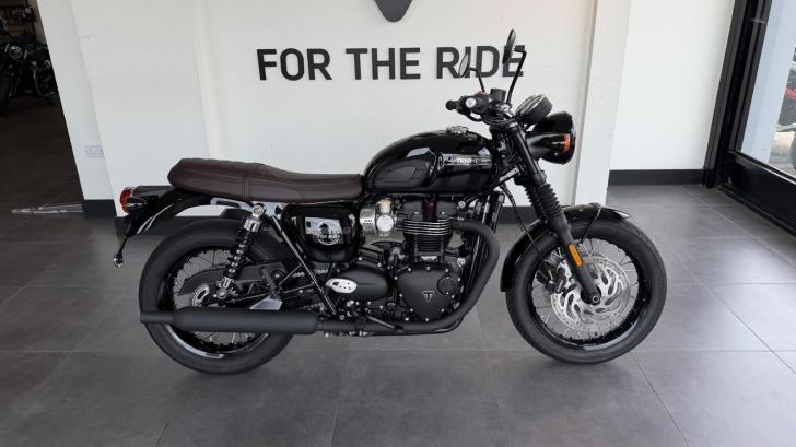 Triumph BONNEVILLE T120 BLACK