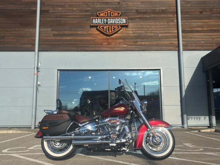 Harley-Davidson SOFTAIL FLSTC HERITAGE SOFTAIL CLASSIC