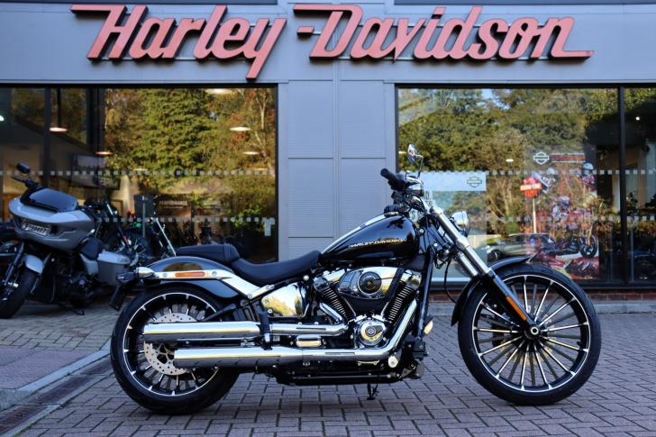 Harley-Davidson FXBR BREAKOUT