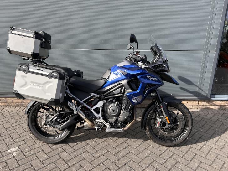 TRIUMPH TIGER 1200 GT PRO