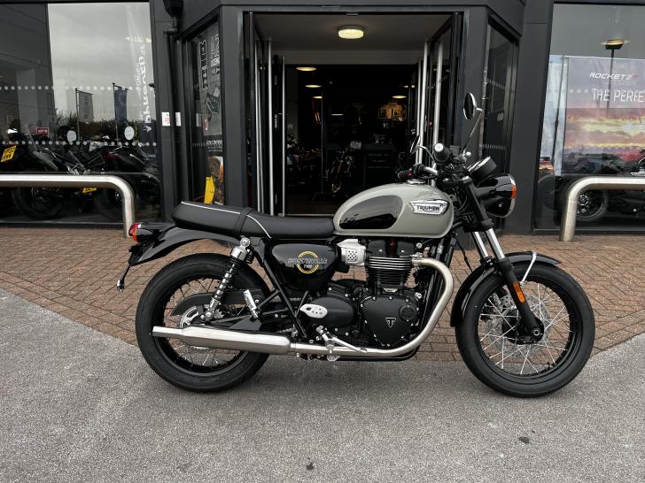 TRIUMPH BONNEVILLE T100