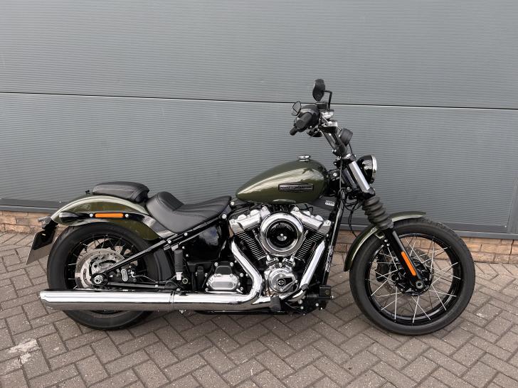 HARLEY-DAVIDSON SOFTAIL FXBB STREET BOB