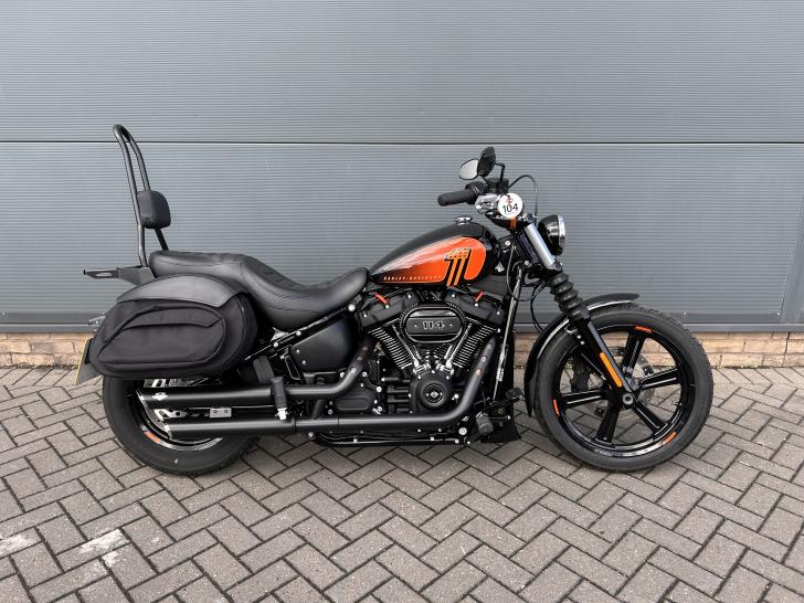 Harley-Davidson SOFTAIL FXBBS STREET BOB 114