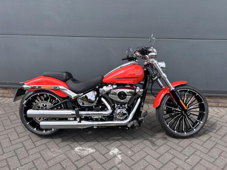 Harley-Davidson BREAKOUT 117 